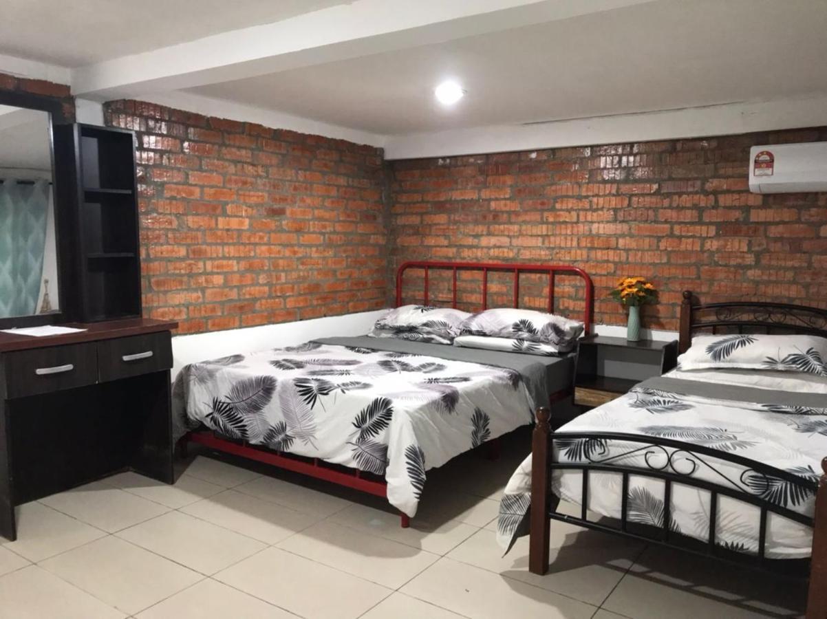 Kenyalang Urban Homestay Kuching Luaran gambar