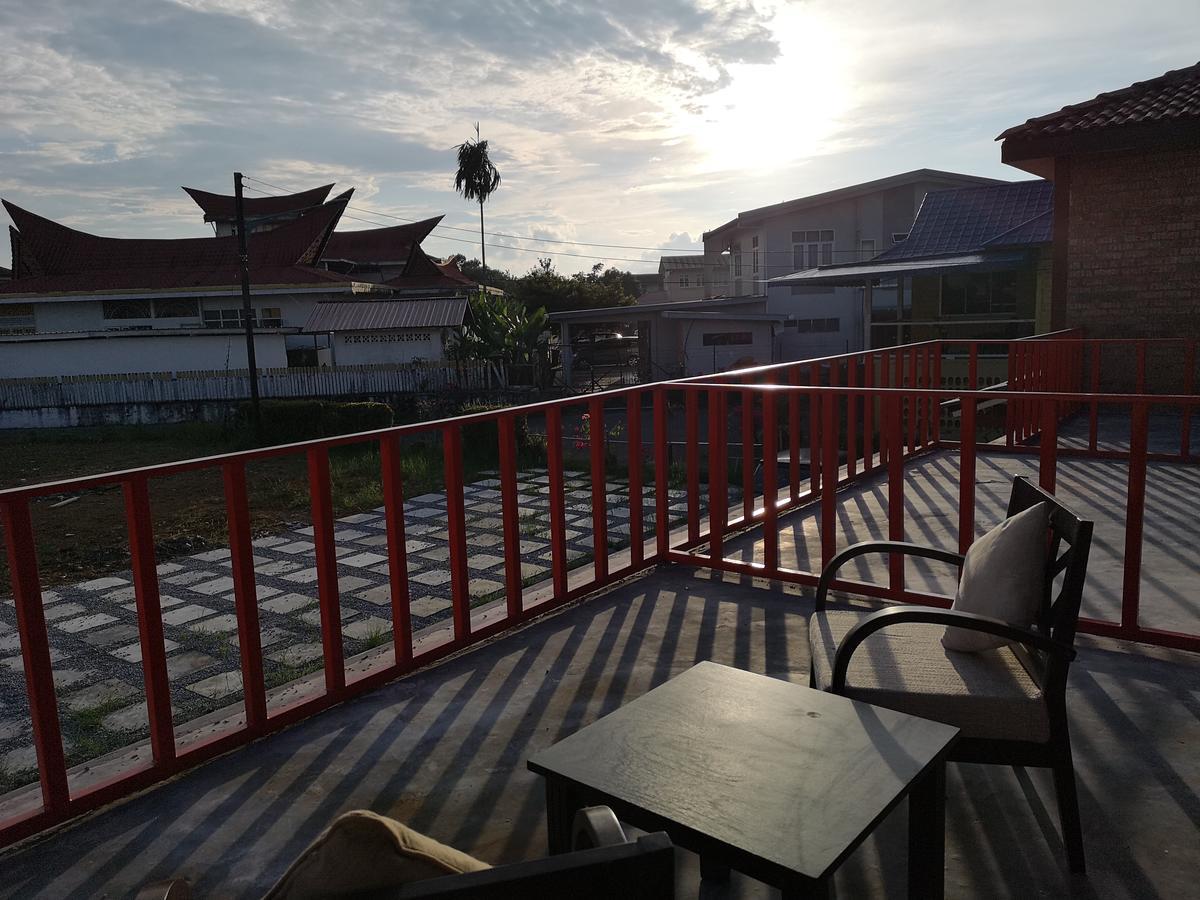 Kenyalang Urban Homestay Kuching Luaran gambar